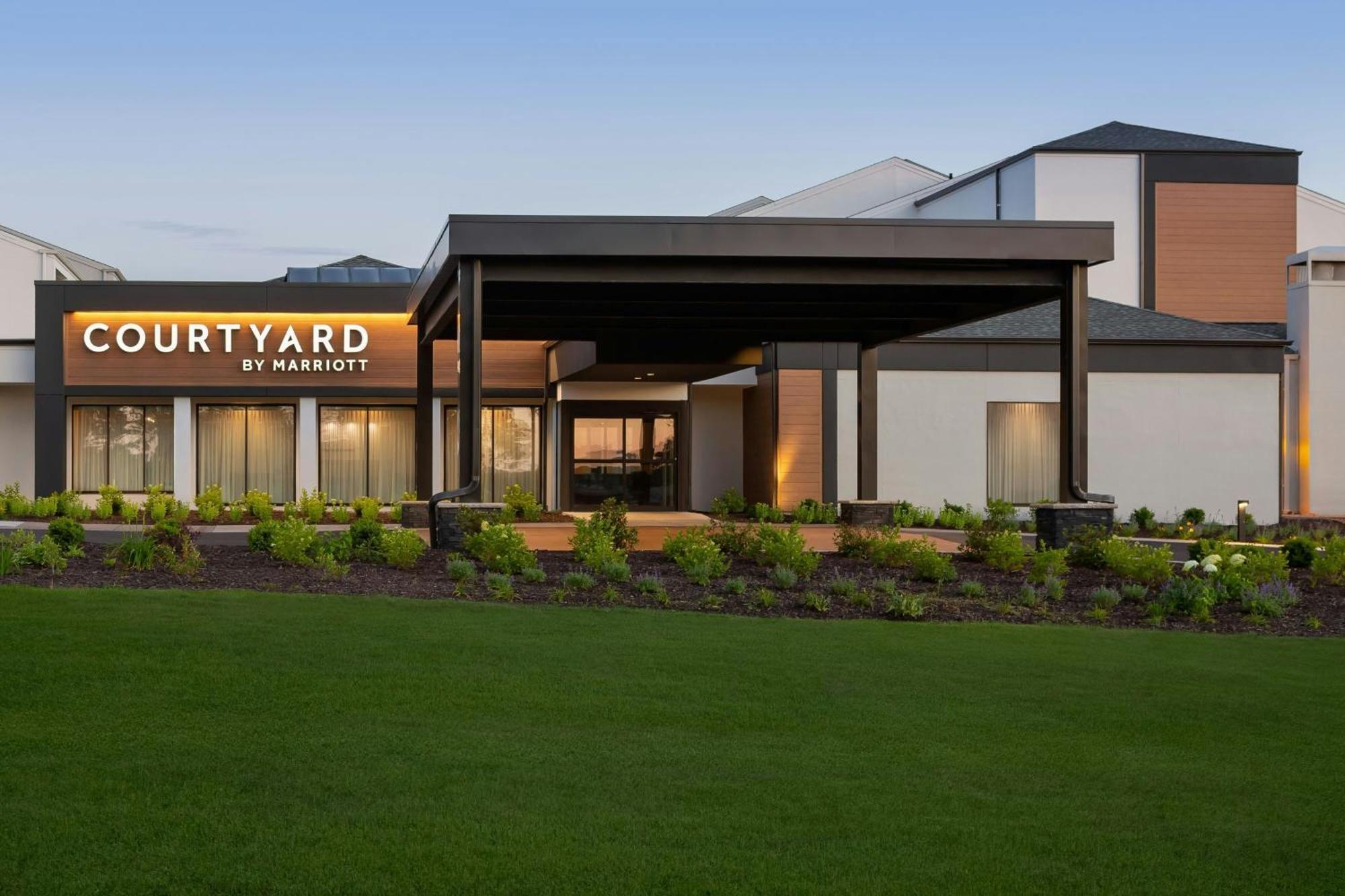 คอร์ตยาร์ด มินนิอาโพลิส เซนต์พอล แอร์พอร์ต Hotel Mendota Heights ภายนอก รูปภาพ
